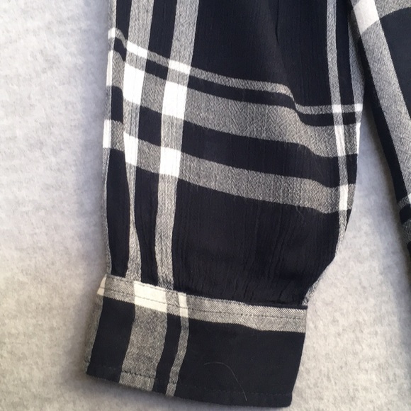 Lucky Brand Soft Cool Woven Lagan Look Shacket with Long Sleeves - Picture 7 of 16